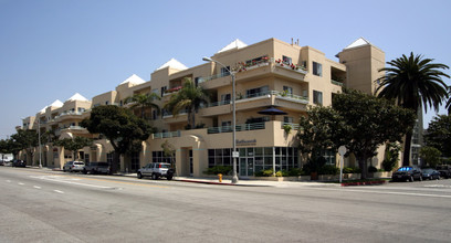 Broadway Plaza West in Santa Monica, CA - Building Photo - Building Photo