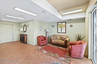 925 A1A Jimmy Buffett Mem Hwy in Satellite Beach, FL - Building Photo - Building Photo