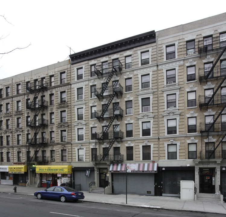 2508 Adam Clayton Powell Jr Blvd in New York, NY - Foto de edificio