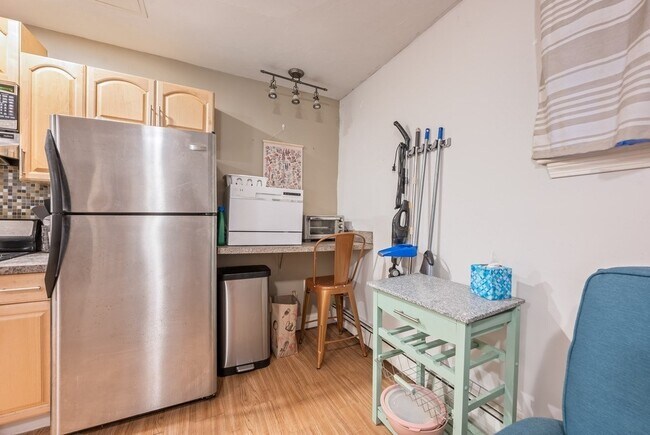 23 Aberdeen St, Unit #B in Boston, MA - Building Photo - Building Photo
