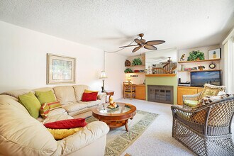 825 Center St in Jupiter, FL - Building Photo - Building Photo