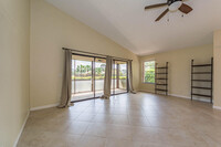 13352 Touchstone Ct in West Palm Beach, FL - Foto de edificio - Building Photo