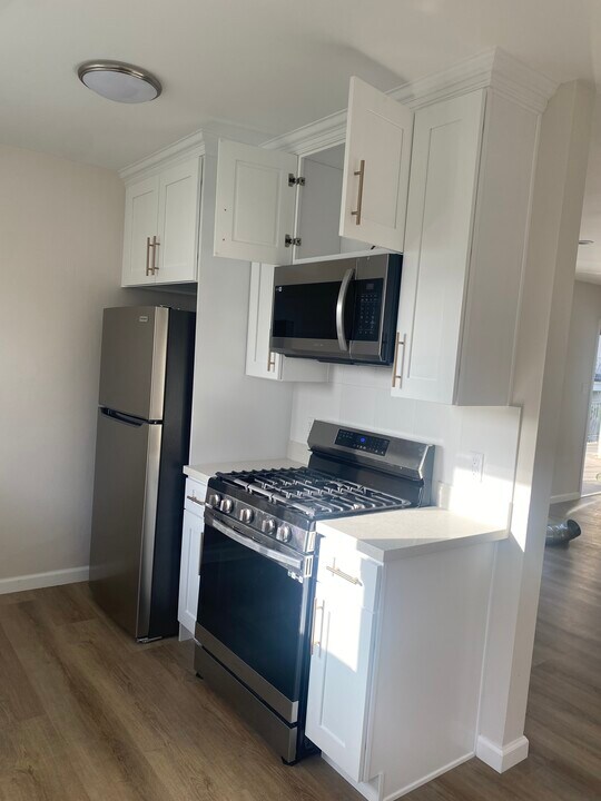 138 N Belmont St in Glendale, CA - Building Photo