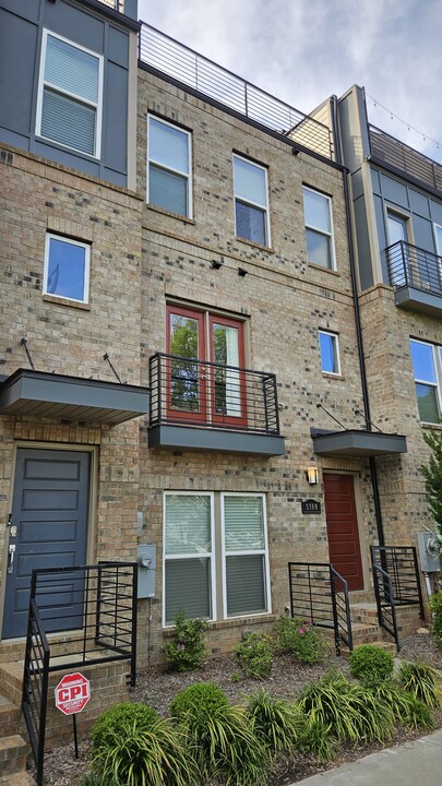 3740 Sky Haven Dr in Charlotte, NC - Building Photo