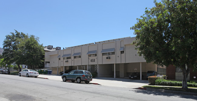 458 E Tujunga Ave in Burbank, CA - Building Photo - Building Photo