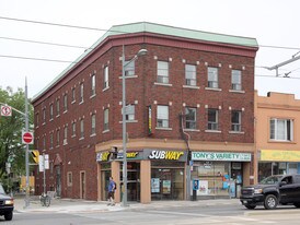 1123-1125 St Clair Ave W in Toronto, ON - Building Photo