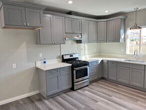 18414 Horst Ave in Artesia, CA - Building Photo - Building Photo