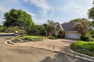10905 Galleria Cove in Austin, TX - Building Photo - Building Photo