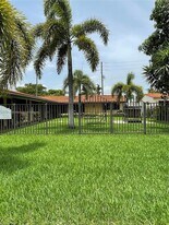 811 NE 10th St in Hallandale Beach, FL - Building Photo