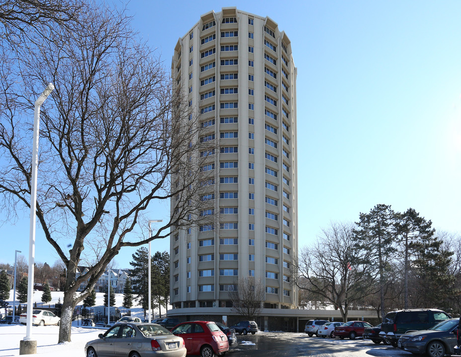 Kennedy Tower in Troy, NY - Foto de edificio