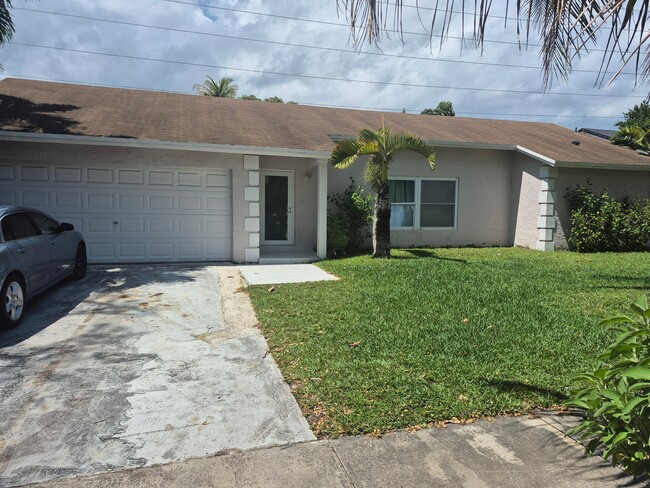 1543 N Bluebird Ln, Unit 0182
