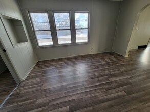 802 Deleon St in Ottawa, IL - Building Photo - Building Photo