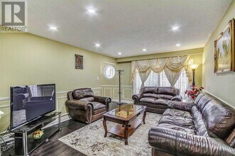 338 Royal Salisbury Way in Brampton, ON - Building Photo - Building Photo