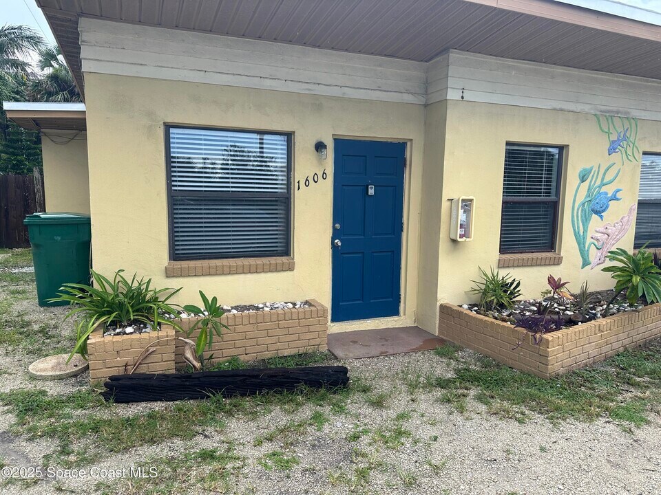1604 S Miramar Ave in Indialantic, FL - Building Photo