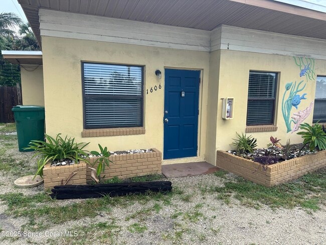 property at 1604 S Miramar Ave