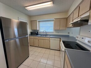 4128 Castellan Dr in Tallahassee, FL - Building Photo - Building Photo