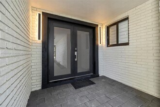 3910 NE 27th Terrace in Lighthouse Point, FL - Building Photo - Building Photo