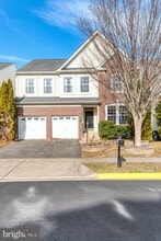 14570 Collingham Pl in Gainesville, VA - Building Photo - Building Photo