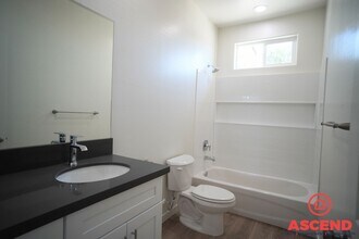 8300 Grandy St-Unit -8300 Grandy St -A in Bakersfield, CA - Building Photo - Building Photo