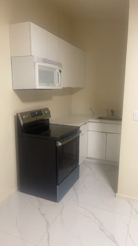 property at 1676 Hoonipo St