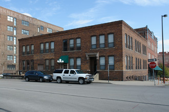 Hanighen Square in Omaha, NE - Building Photo - Building Photo