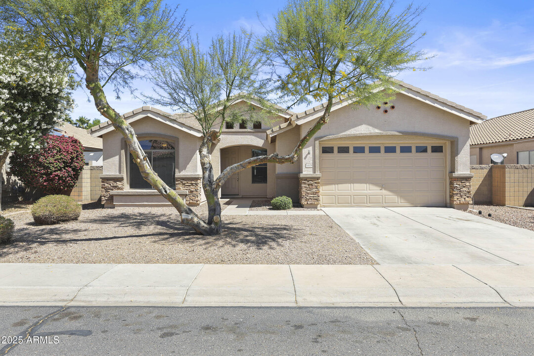 14438 W Evans Dr in Surprise, AZ - Building Photo