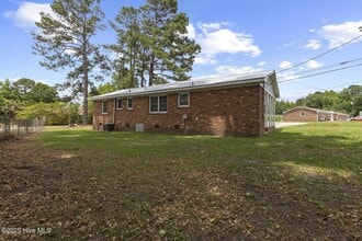 4017 Gum Branch Rd in Jacksonville, NC - Building Photo - Building Photo