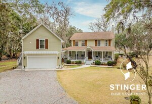 1808 Lenora Dr in Port Royal, SC - Building Photo