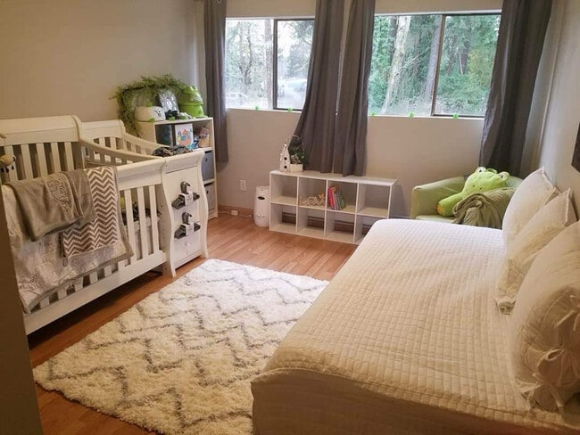 15138 65th Ave S in Tukwila, WA - Foto de edificio - Building Photo