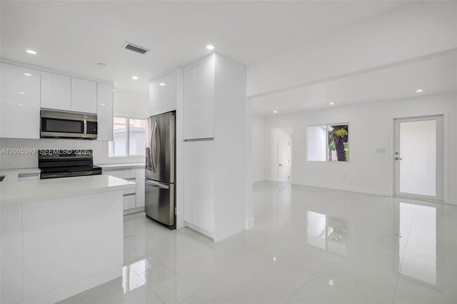 4112 SW 9th Terrace in Miami, FL - Foto de edificio - Building Photo