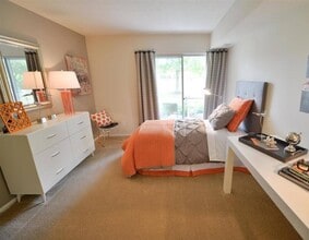 Cherry Knoll in Germantown, MD - Foto de edificio - Building Photo