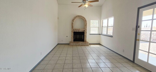 7123 Oval Rock Dr in El Paso, TX - Building Photo - Building Photo