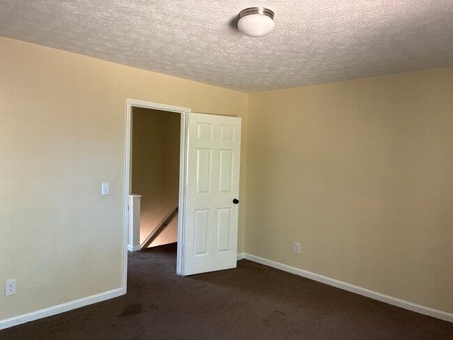 Room in Townhome on Patterson Cir in Lawrenceville, GA - Building Photo - Building Photo