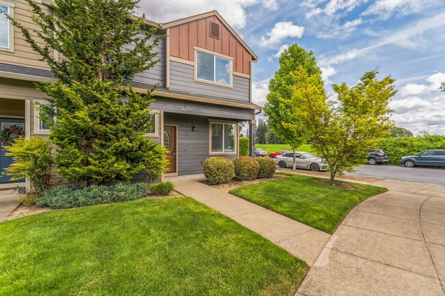 2554 Carson Loop in Forest Grove, OR - Building Photo - Building Photo