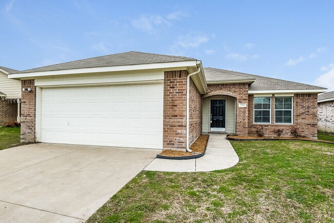 property at 3301 Royal Crest Dr
