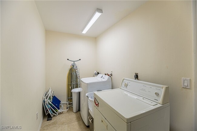 property at 2983 Binnacle Dr