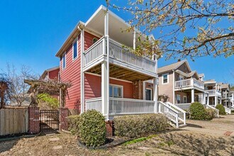 713 N Rupple Rd in Fayetteville, AR - Building Photo - Building Photo