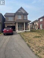 2300 Grainger Lp in Innisfil, ON - Building Photo