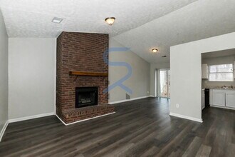 5428 Glen Haven Dr in Atlanta, GA - Foto de edificio - Building Photo