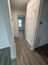 19102 Ridgewood Ave in Warrensville Heights, OH - Building Photo - Building Photo