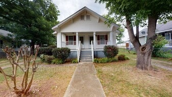210 Church St in Wellford, SC - Building Photo