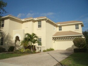 180 Via Catalunha in Jupiter, FL - Building Photo - Building Photo