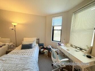 833 Beacon St, Unit 505 in Boston, MA - Foto de edificio - Building Photo