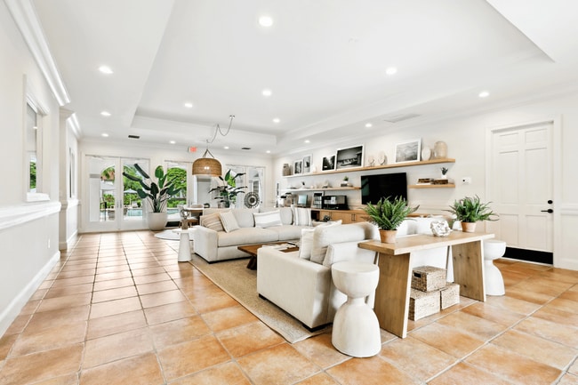 The Enclave Apartments at Waterways in Deerfield Beach, FL - Foto de edificio - Building Photo