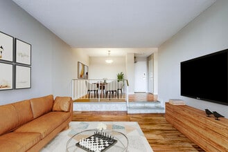 Bay 200 in Hamilton, ON - Building Photo - Building Photo