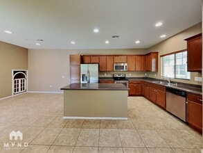 10991 E Midnight Moon Ln in Tucson, AZ - Foto de edificio - Building Photo