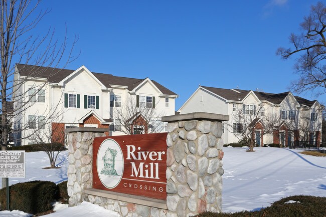 River Mill Crossings in Wheeling, IL - Building Photo - Building Photo