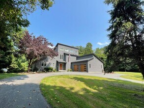 26 Cannon Bluff Dr in Stafford, VA - Building Photo - Building Photo