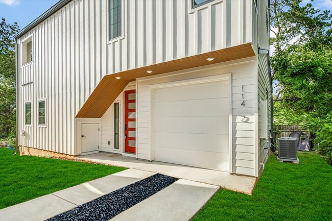 114 Lightsey Rd in Austin, TX - Building Photo - Building Photo