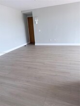 49 Majorca Ave in Coral Gables, FL - Foto de edificio - Building Photo